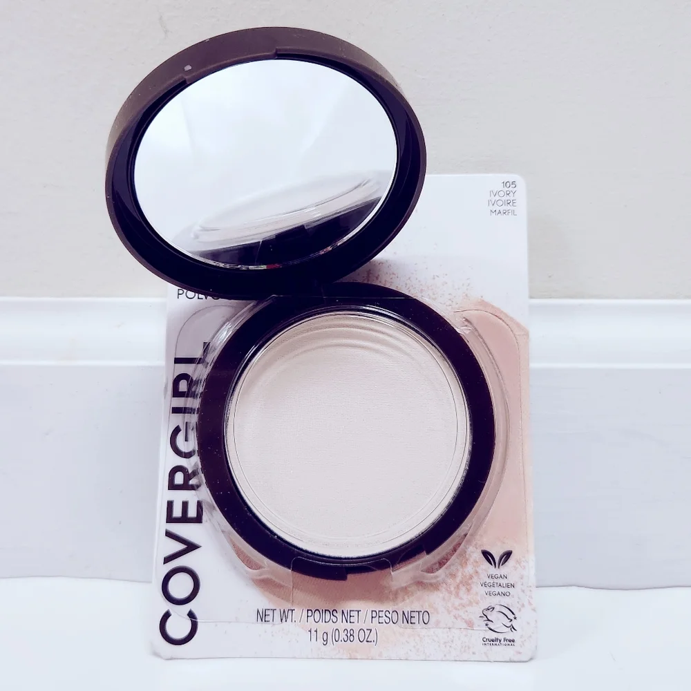 ⭐4/$15 Covergirl Clean Invisible Pressed Powder Ivory